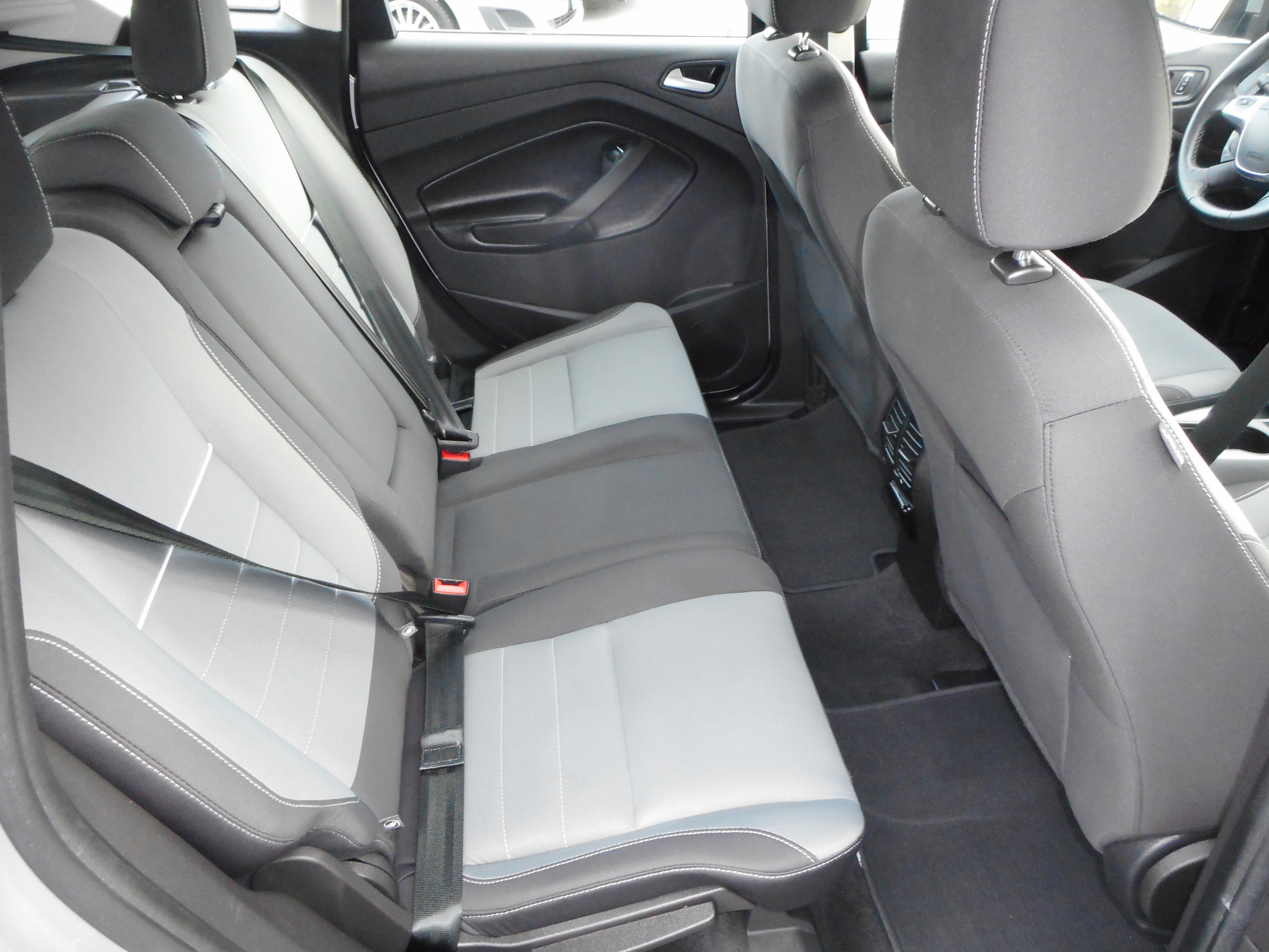 Used 2015 Ford C-MAX SE image 25