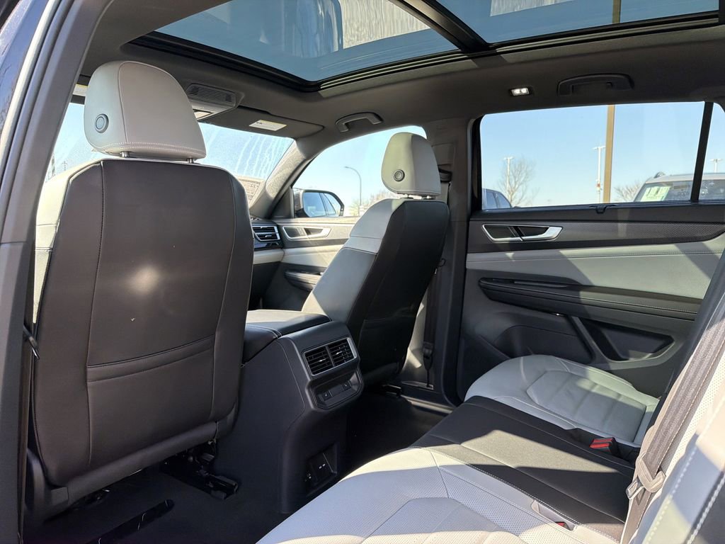 New 2026 Volkswagen Atlas Cross Sport SEL R-Line image 12
