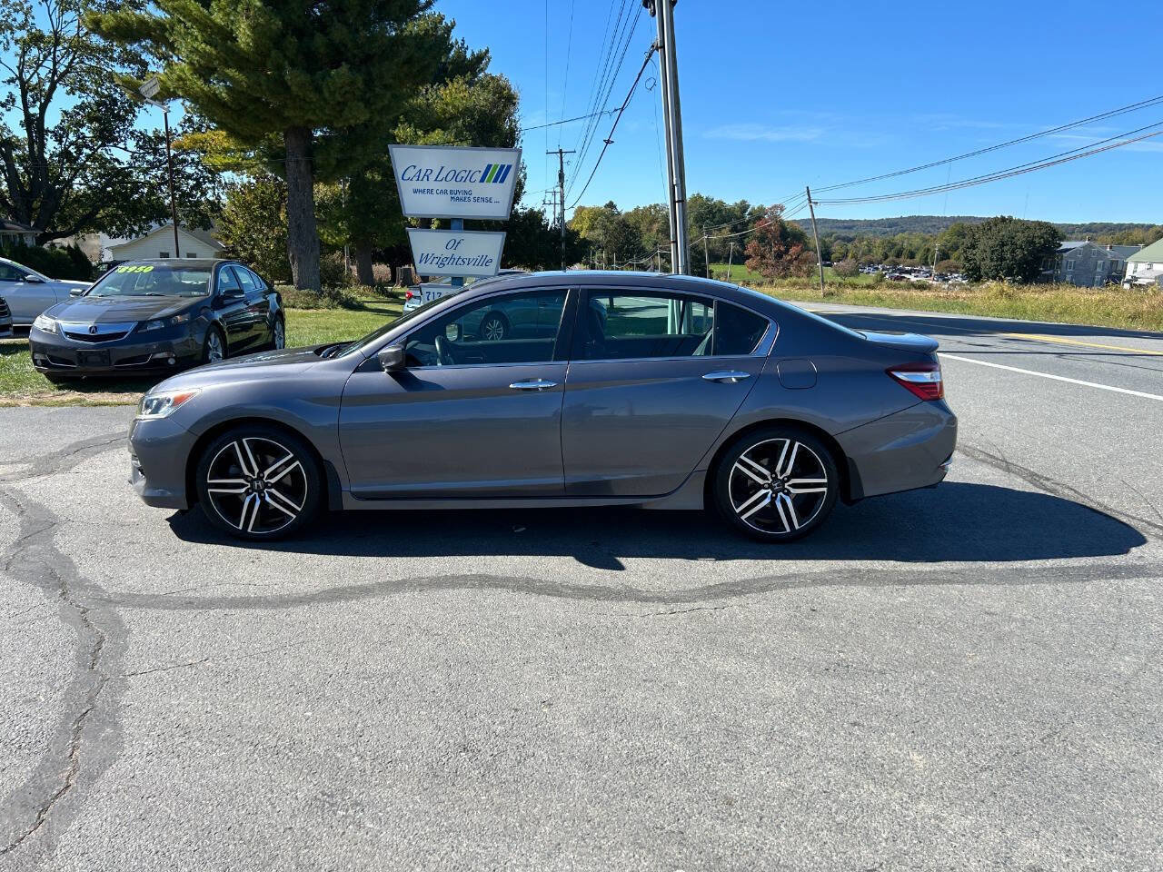 Used 2016 Honda Accord Sport image 7