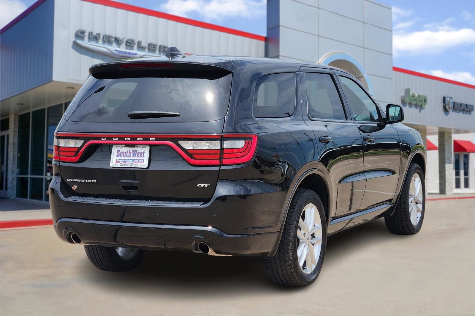 Used 2024 Dodge Durango GT image 5