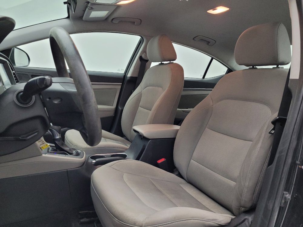 Used 2017 Hyundai Elantra SE image 17