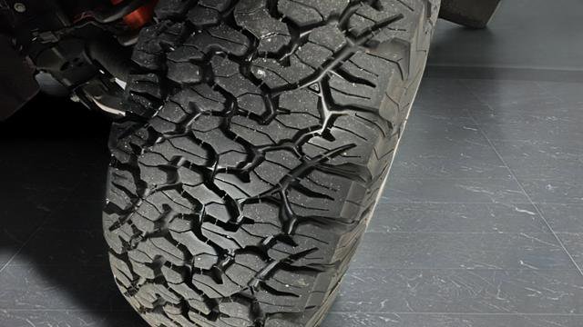 Used 2024 Ford Bronco Raptor w/ Interior Carbon Fiber Pack 6 AWD/4WD image 38