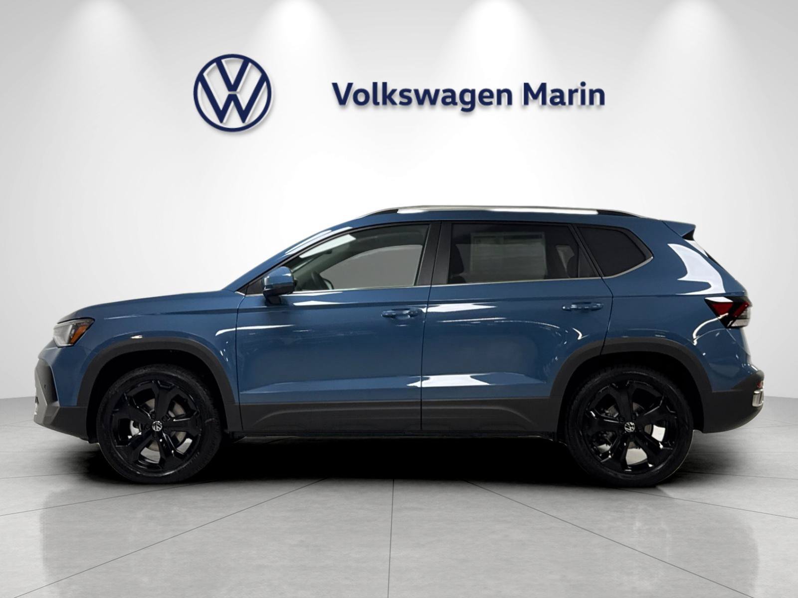 New 2026 Volkswagen Taos SEL AWD/4WD image 2