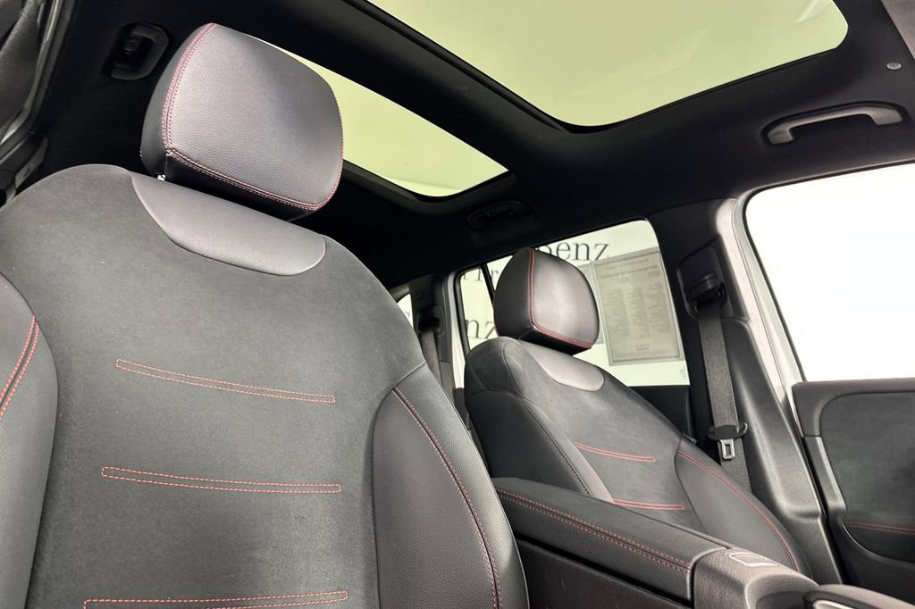 Certified 2023 Mercedes-Benz EQB 300 4MATIC image 23
