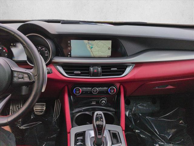 Used 2021 Alfa Romeo Stelvio Ti Sport AWD/4WD image 15
