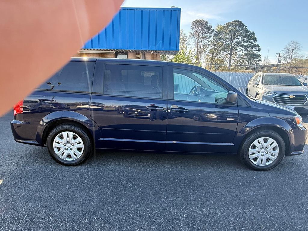 Used 2016 Dodge Grand Caravan SE w/ Quick Order Package 29E SE image 13