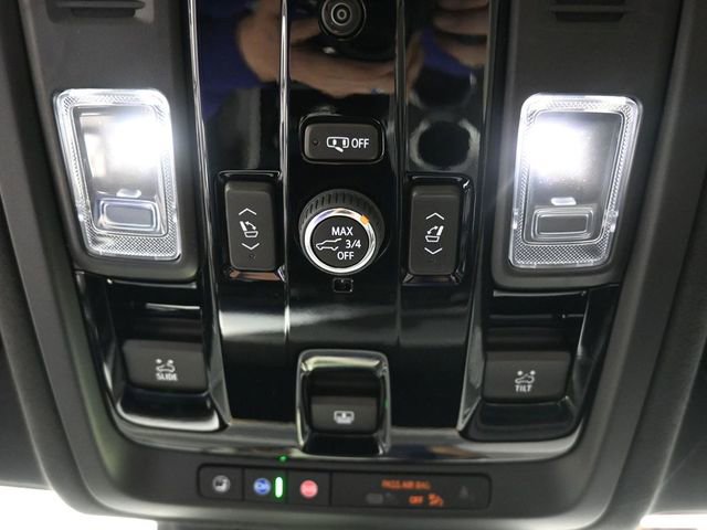 Used 2025 Cadillac Escalade V image 32