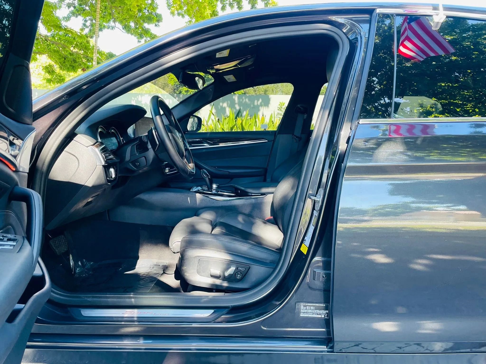 Used 2019 BMW 530i w/ Convenience Package image 9