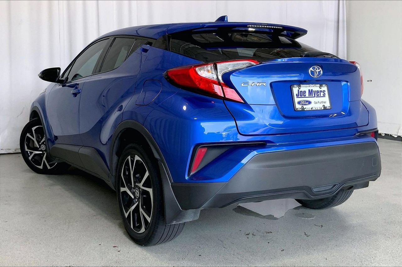 Used 2022 Toyota C-HR XLE FWD image 5