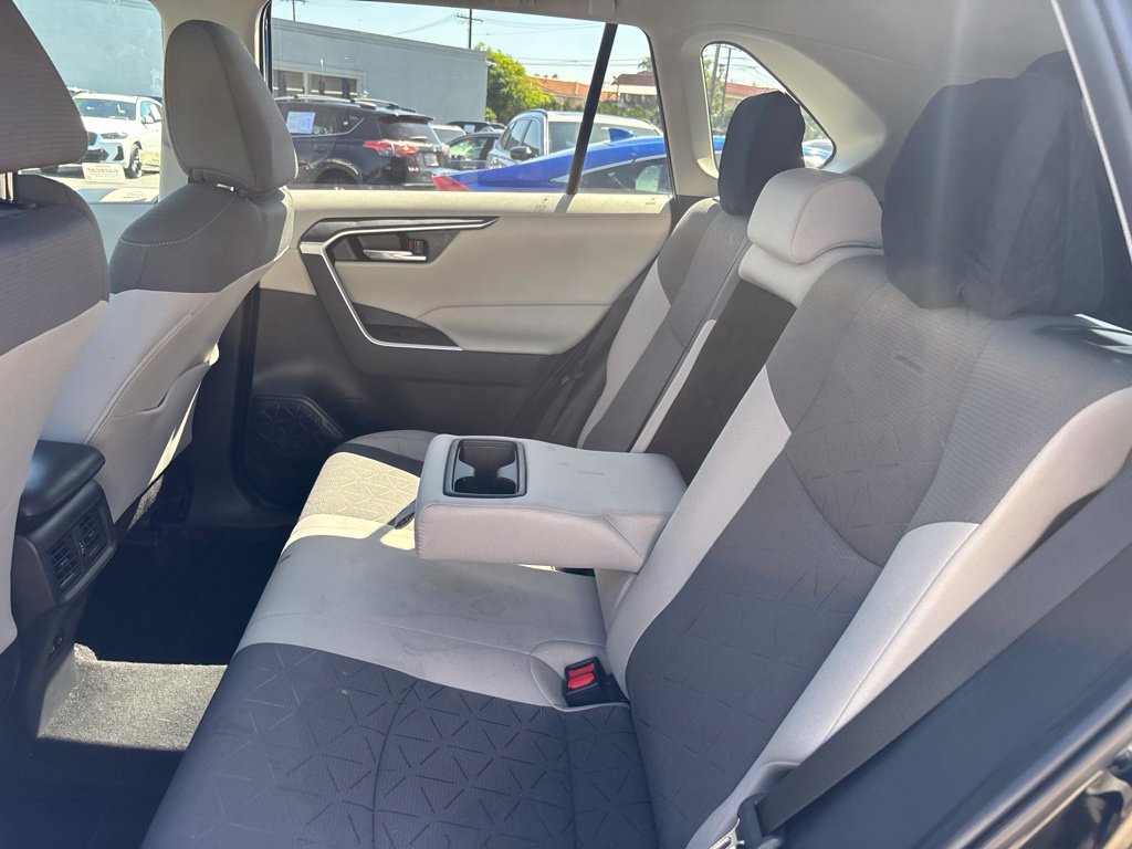 Used 2025 Toyota RAV4 XLE w/ Convenience Package FWD image 14