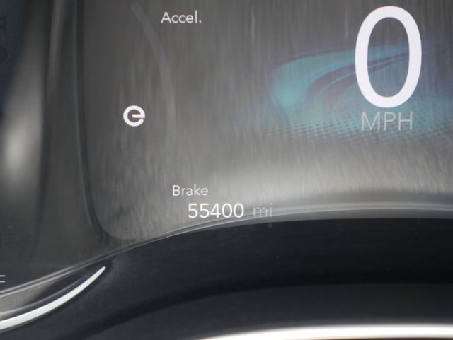 Used 2022 Chrysler Pacifica Limited w/ Uconnect Theater Family Group FWD image 18