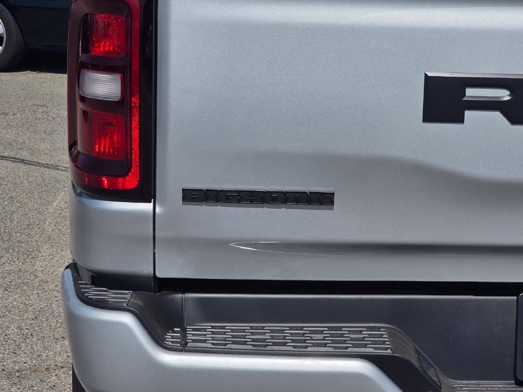 New 2026 RAM 1500 4x4 Crew Cab image 6
