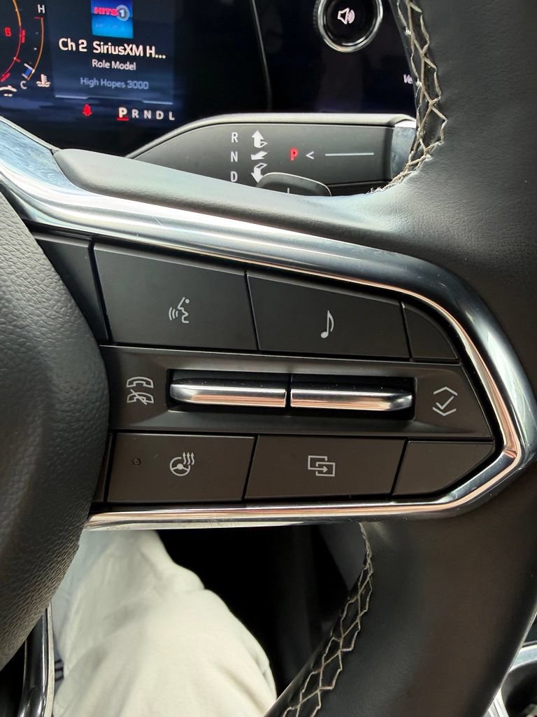 Certified 2025 Chevrolet Traverse LT FWD image 25