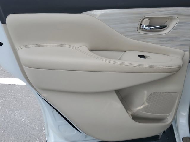 Used 2018 Nissan Murano Platinum w/ Cargo Package image 8