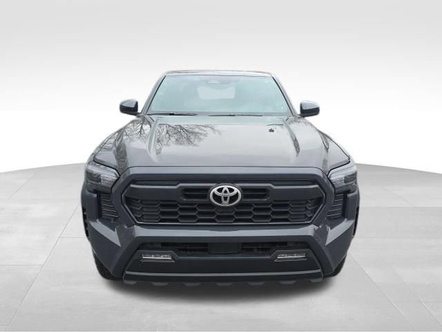 Used 2025 Toyota Tacoma TRD Off-Road image 9