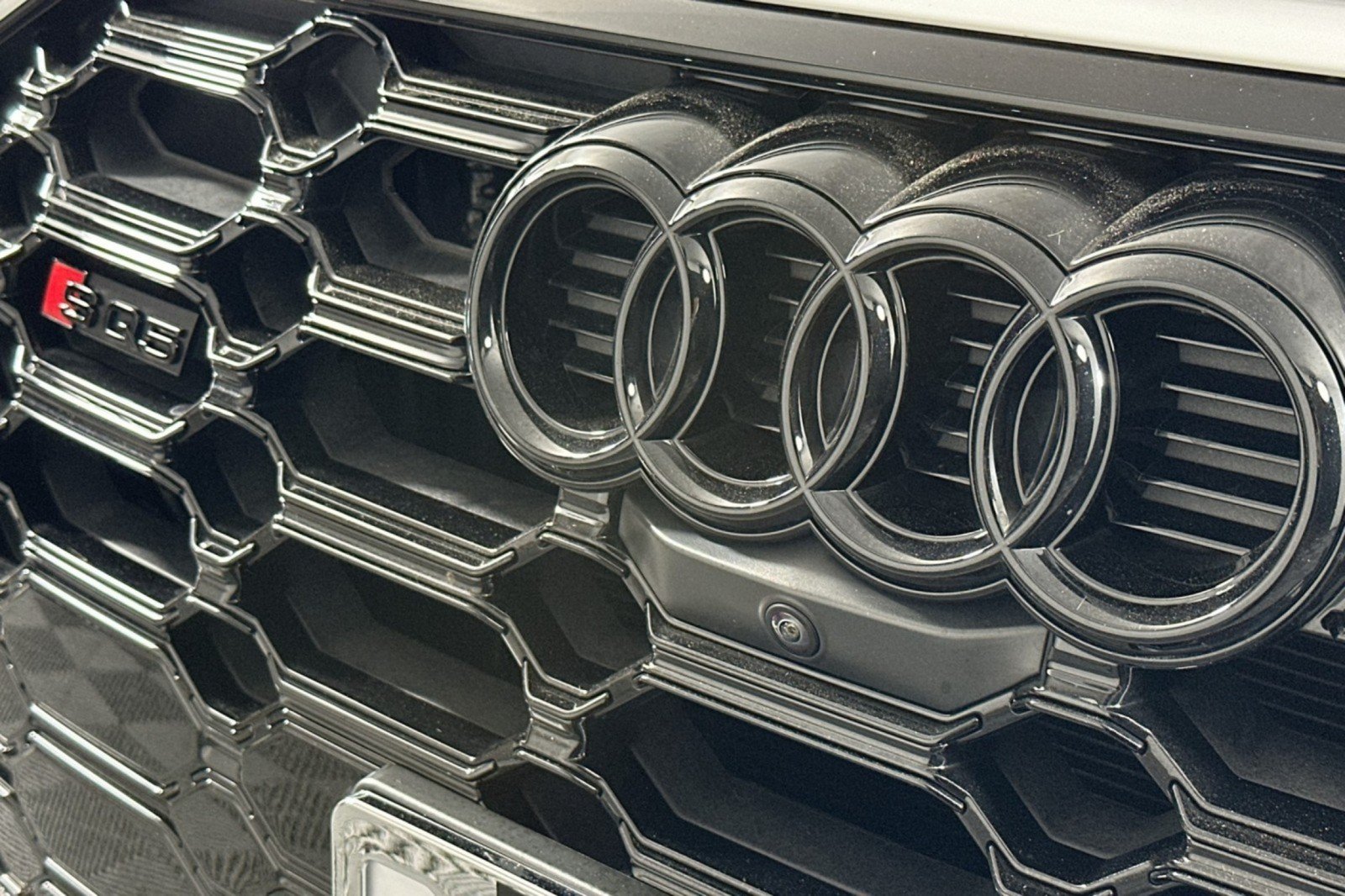 Used 2024 Audi SQ5 Prestige w/ Prestige Package AWD/4WD image 15