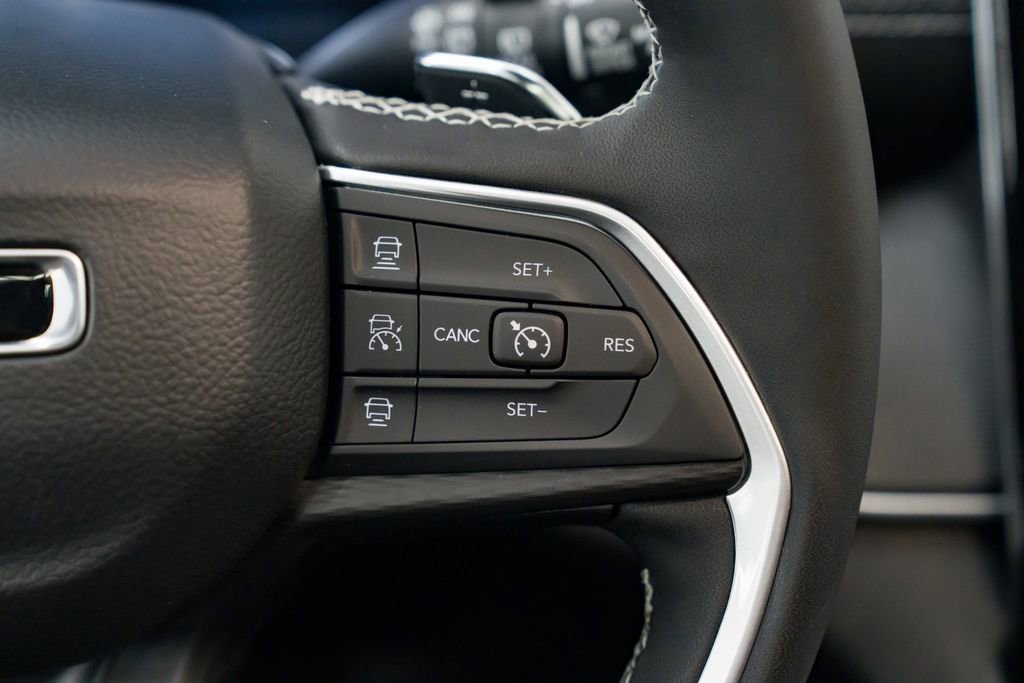 New 2026 Jeep Grand Cherokee L 4WD image 16