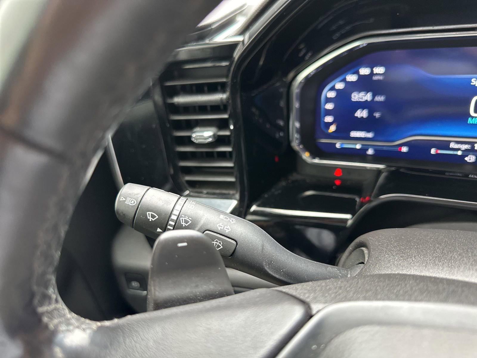 Used 2022 Chevrolet Silverado 1500 LT Trail Boss w/ Convenience Package II image 33