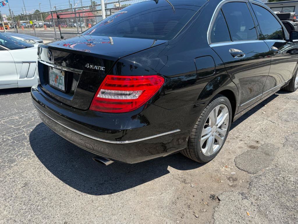 Used 2012 Mercedes-Benz C 300 4MATIC Sedan image 7