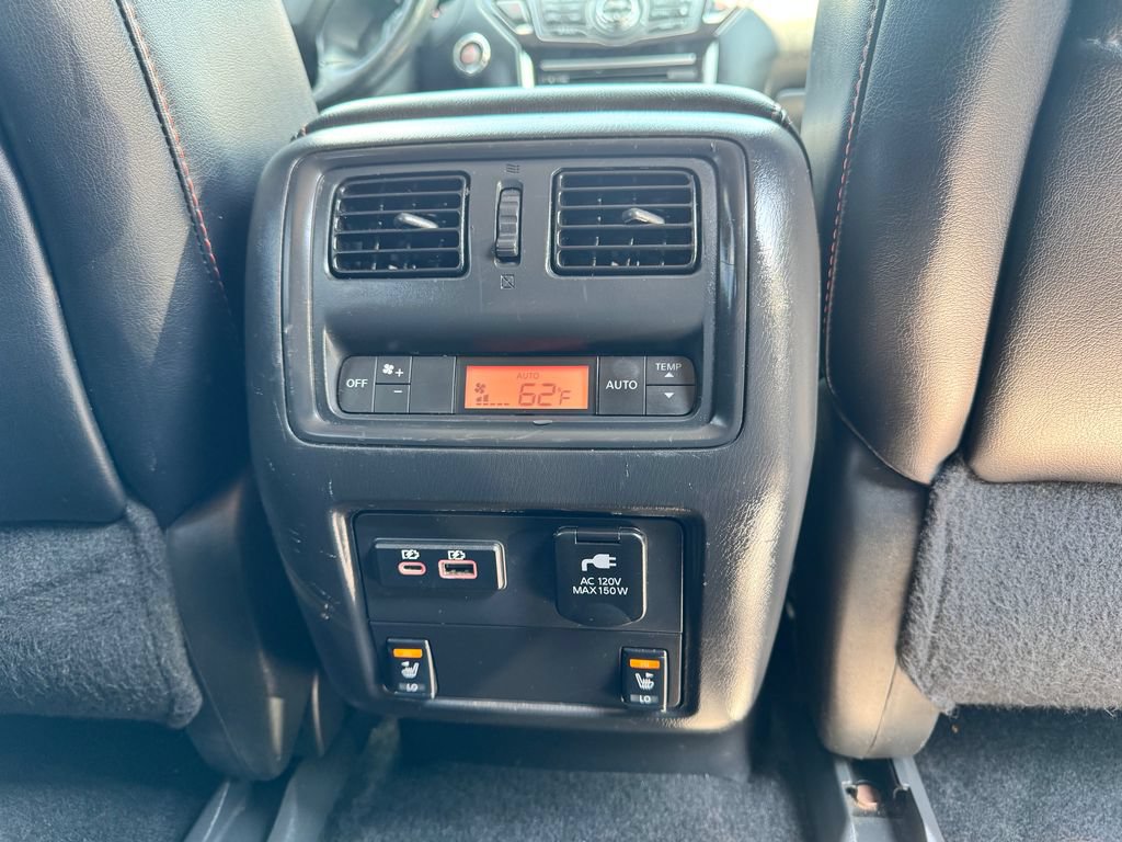 Used 2019 Nissan Pathfinder SL AWD/4WD image 15