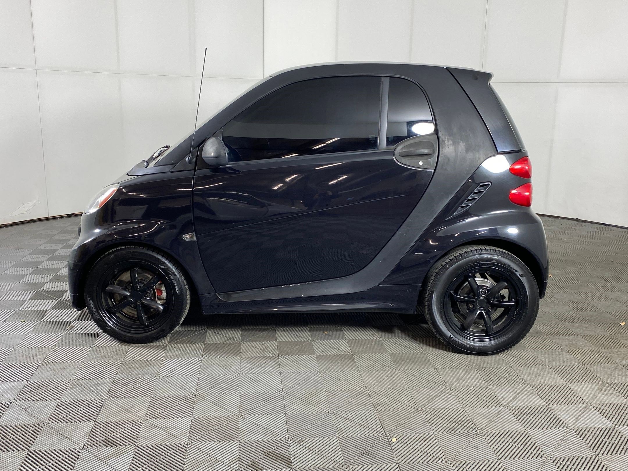 Used 2015 smart fortwo passion video 2