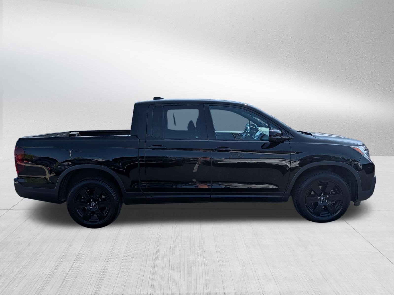 Used 2017 Honda Ridgeline Black Edition image 8