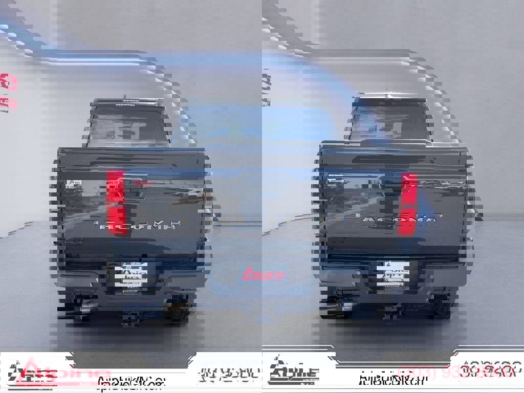 Used 2024 Toyota Tacoma TRD Sport AWD/4WD image 4