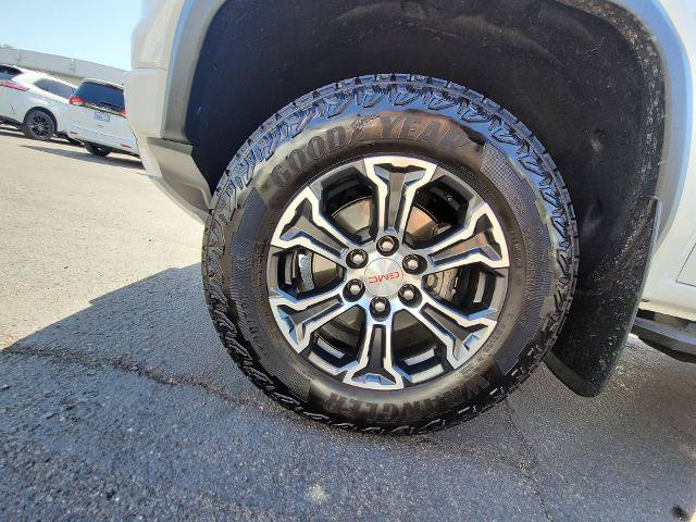 Used 2024 GMC Canyon AT4 w/ AT4 Premium Package AWD/4WD image 32
