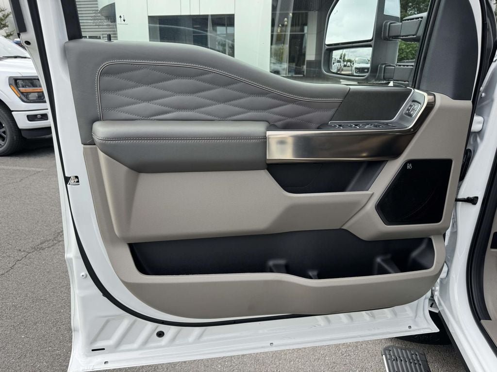 New 2026 Ford F350 Platinum w/ Platinum Plus Package AWD/4WD image 9