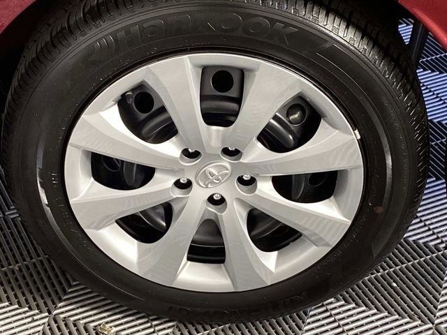Used 2025 Toyota Corolla LE FWD image 27