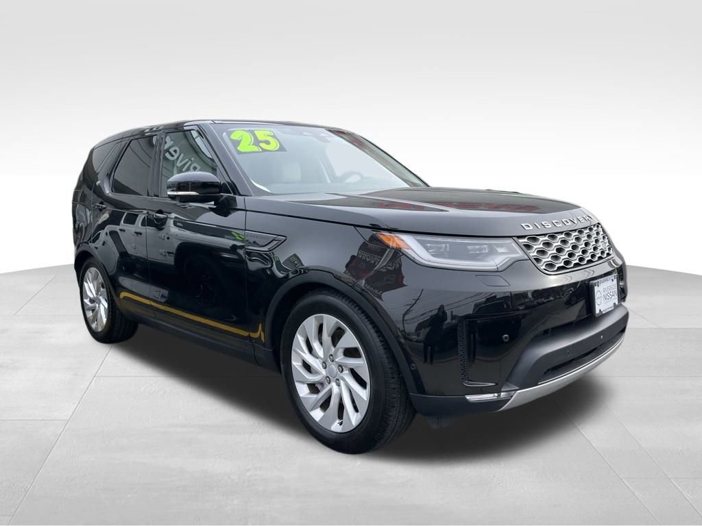 Used 2025 Land Rover Discovery S AWD/4WD image 3