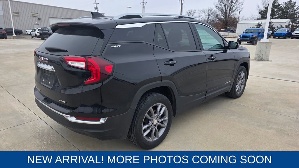 Used 2024 GMC Terrain SLT image 5