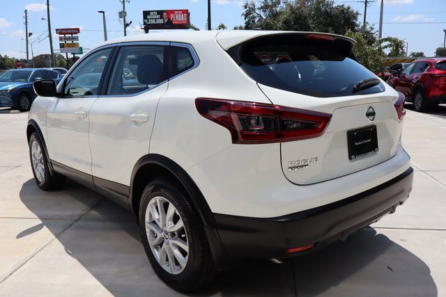 Used 2022 Nissan Rogue Sport S image 6