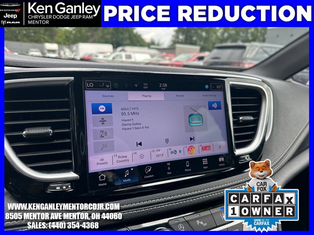 Certified 2025 Chrysler Pacifica Limited FWD image 18
