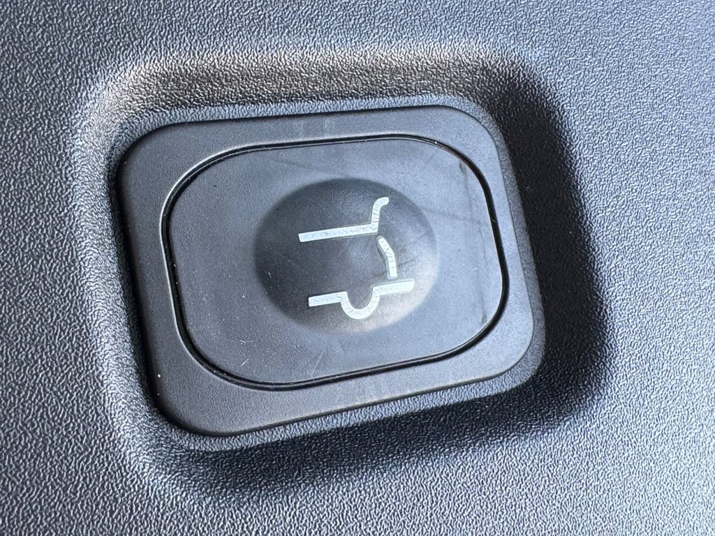 Used 2025 Ford Expedition Platinum AWD/4WD image 37