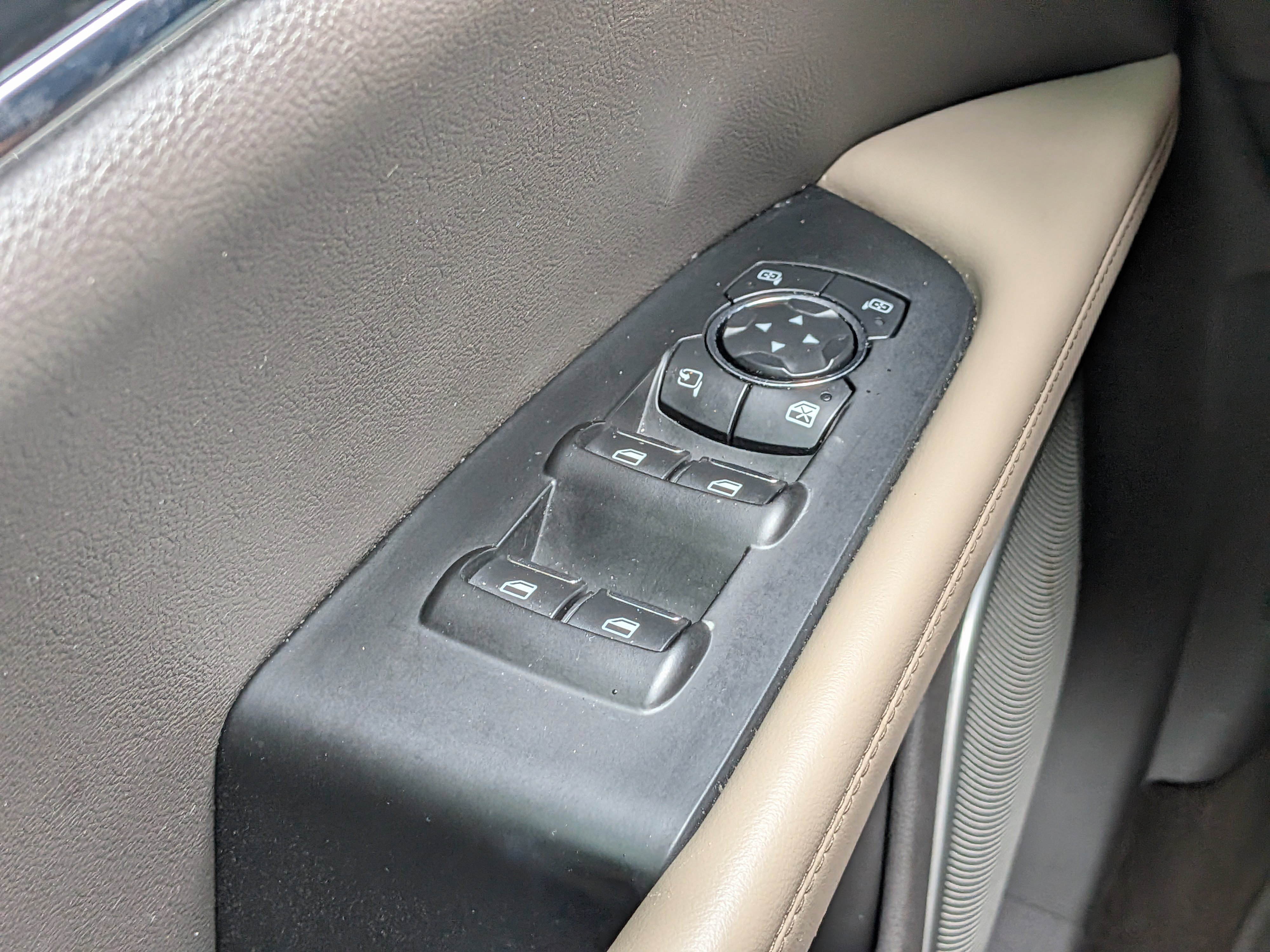 Used 2021 Lincoln Nautilus Reserve w/ Equipment Group 202A image 24