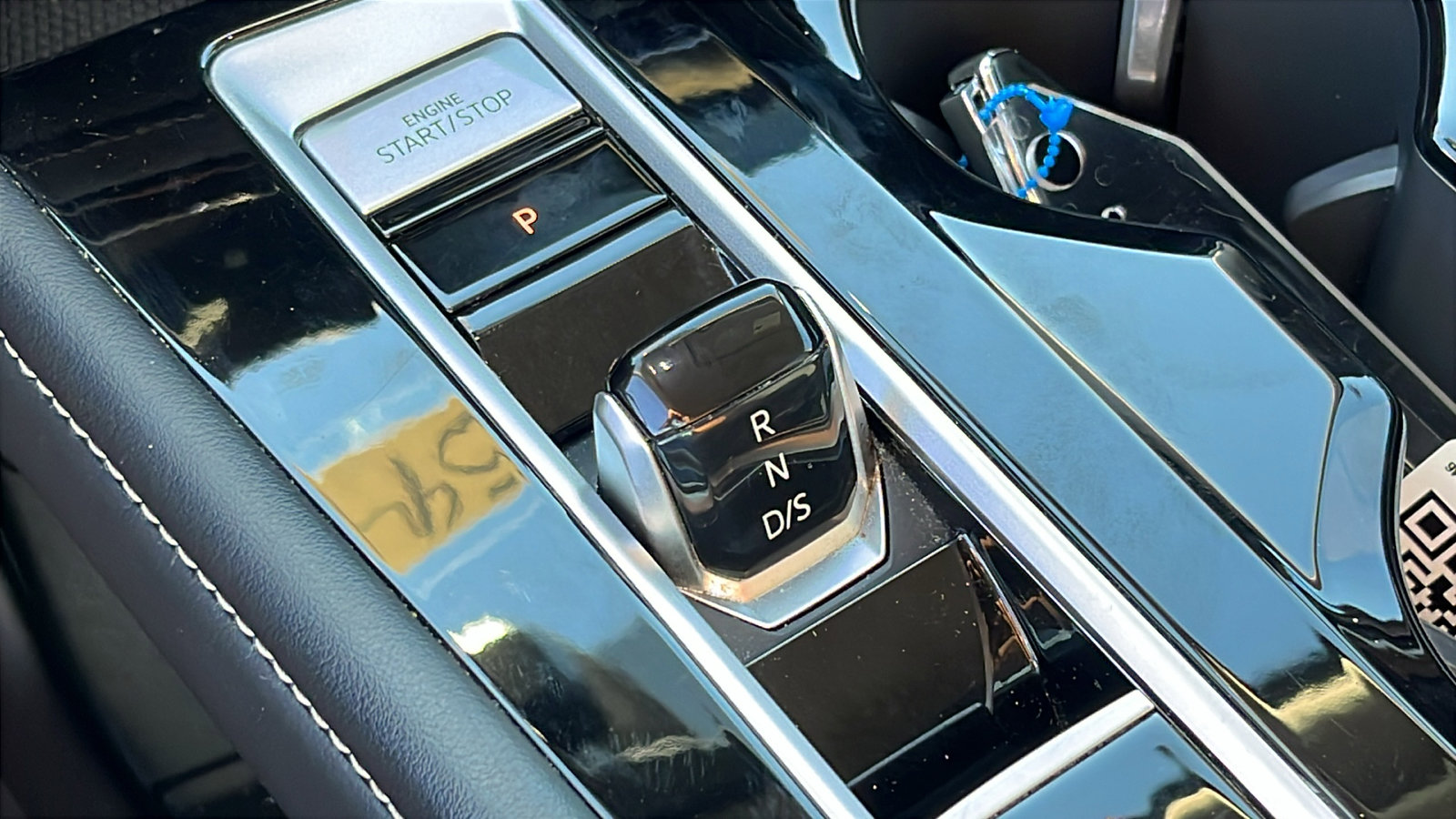 Used 2024 Volkswagen Atlas SE image 21