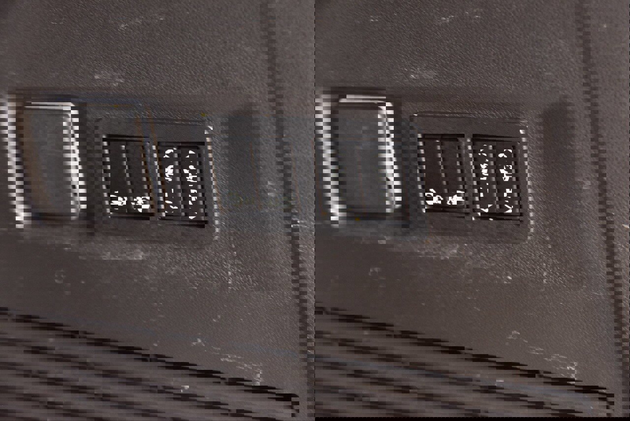 Used 2021 Chevrolet Tahoe RST w/ Luxury Package image 40