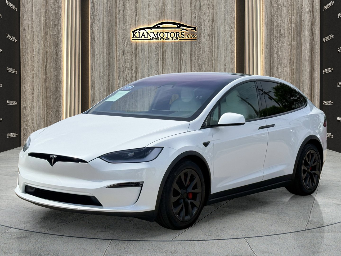 Used 2024 Tesla Model X Plaid image 9