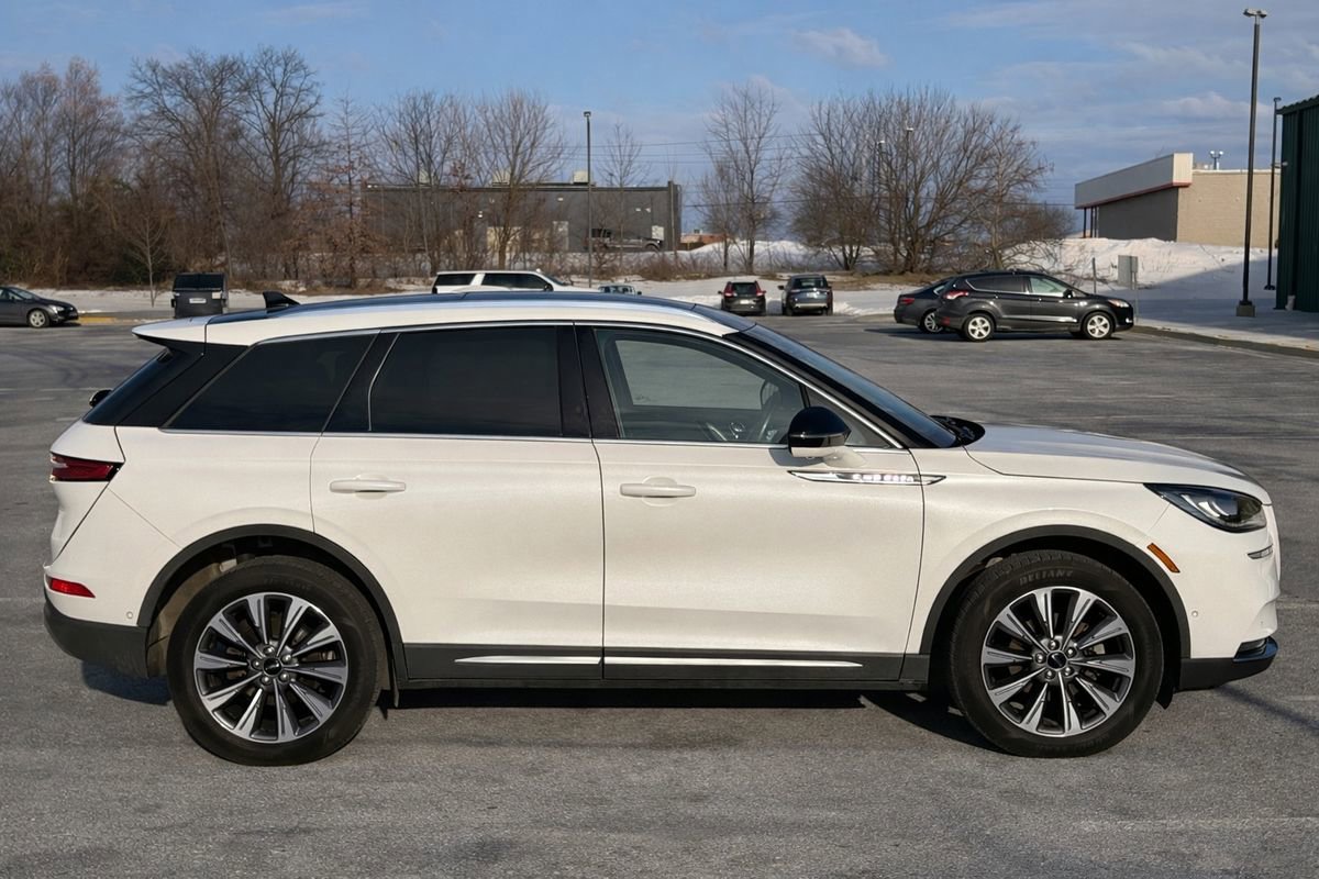 Used 2020 Lincoln Corsair Reserve w/ Equipment Group 201A image 4