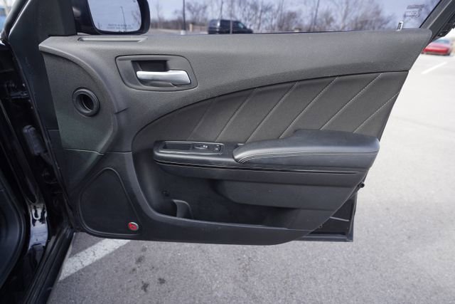 Used 2017 Dodge Charger SXT w/ Rallye Group image 21