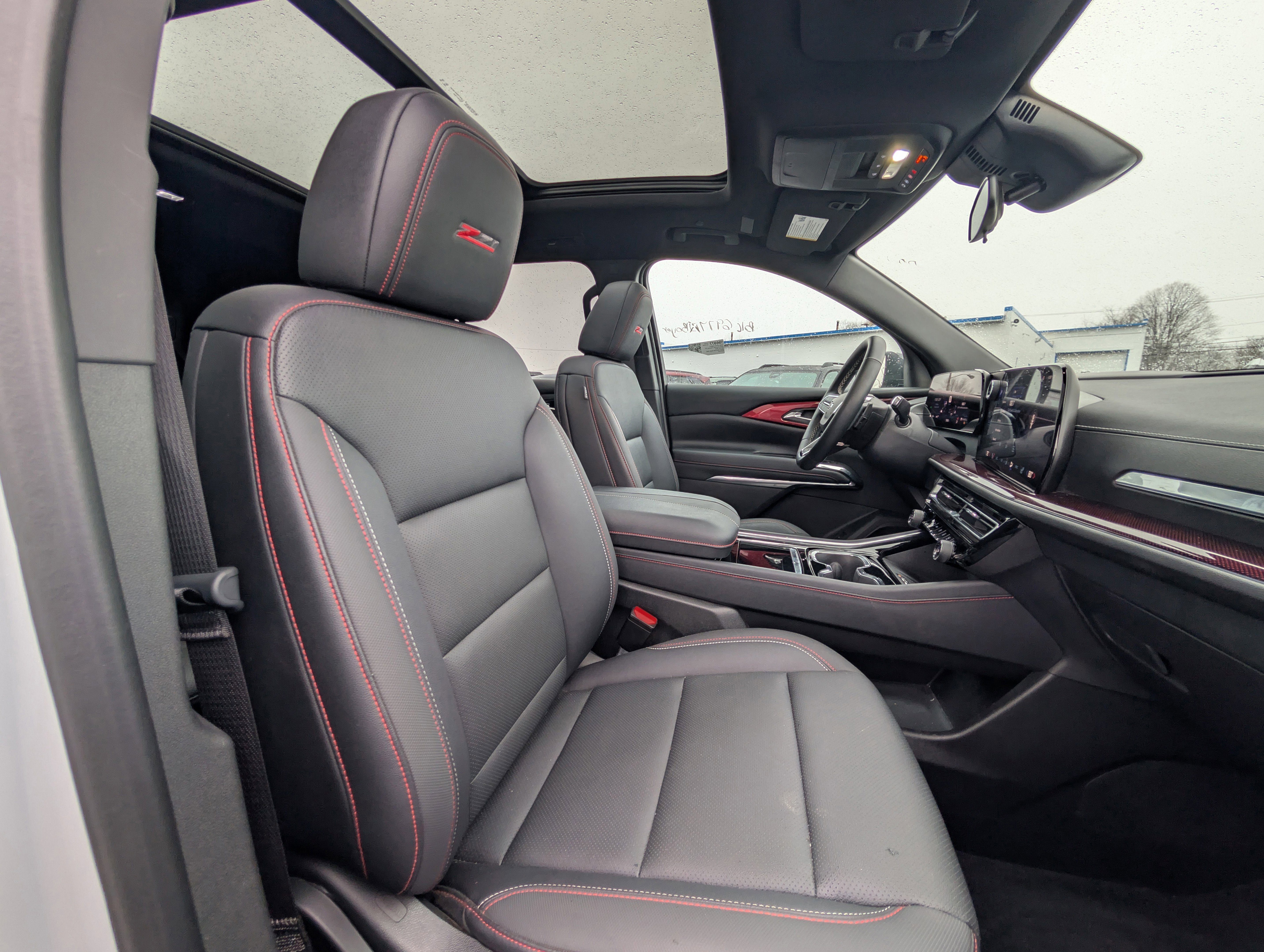 Used 2025 Chevrolet Traverse Z71 image 45