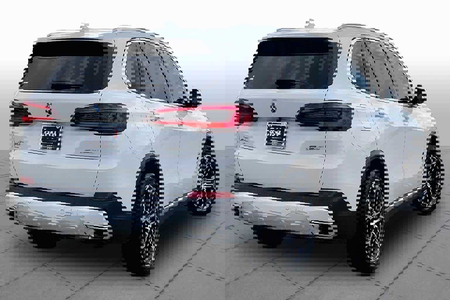 Used 2023 BMW X5 xDrive40i w/ Premium Package image 12