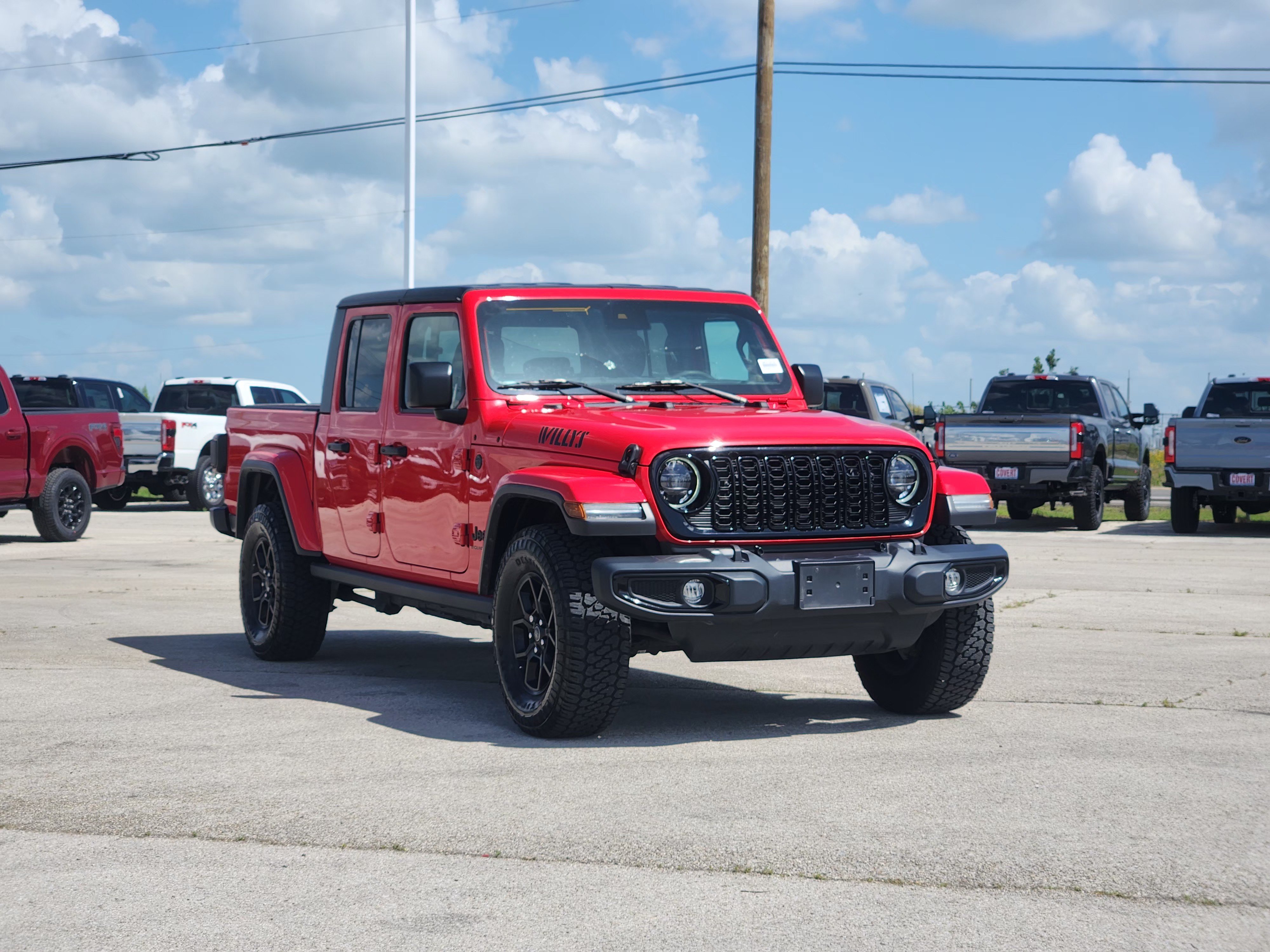 Used 2024 Jeep Gladiator Sport AWD/4WD image 3