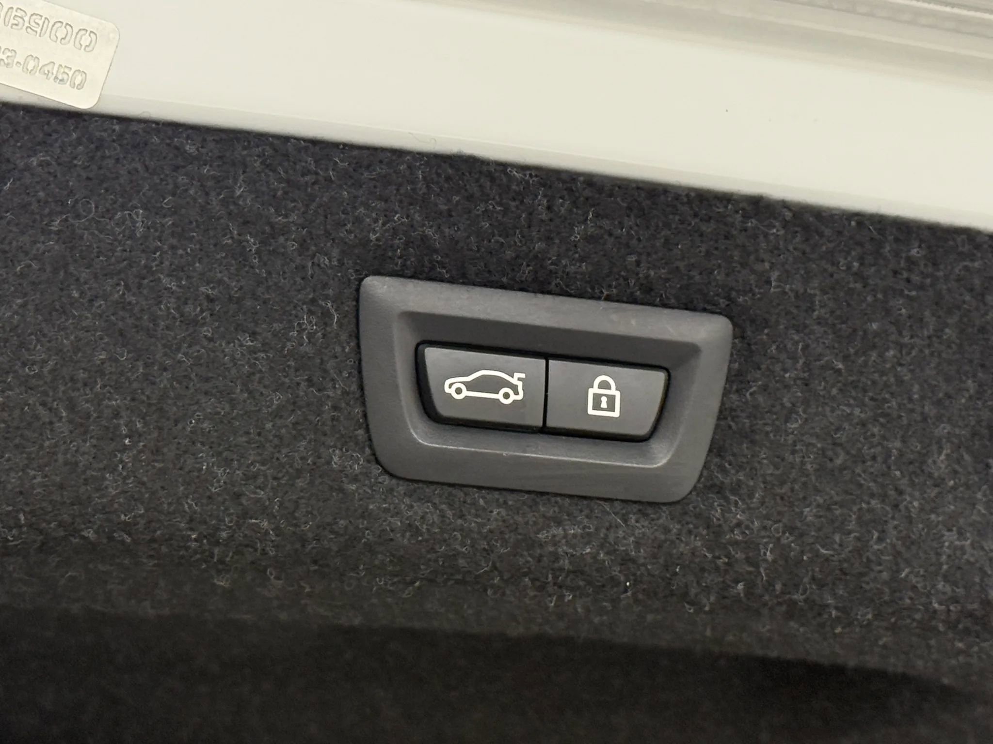 Used 2019 BMW 540i w/ M Sport Package image 37