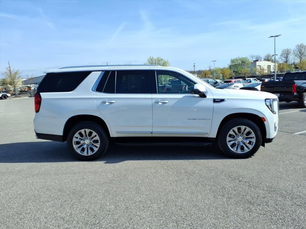 Used 2023 GMC Yukon Denali AWD/4WD image 3