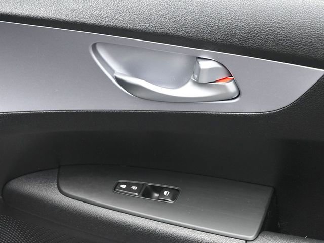 Used 2024 Kia Forte LXS image 34