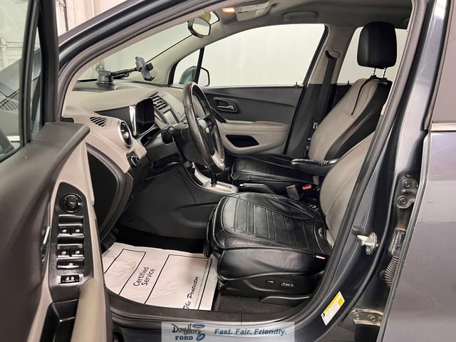 Used 2016 Chevrolet Trax LT w/ LT Convenience Package FWD image 23