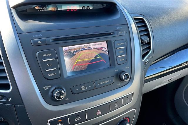 Used 2015 Kia Sorento LX image 19