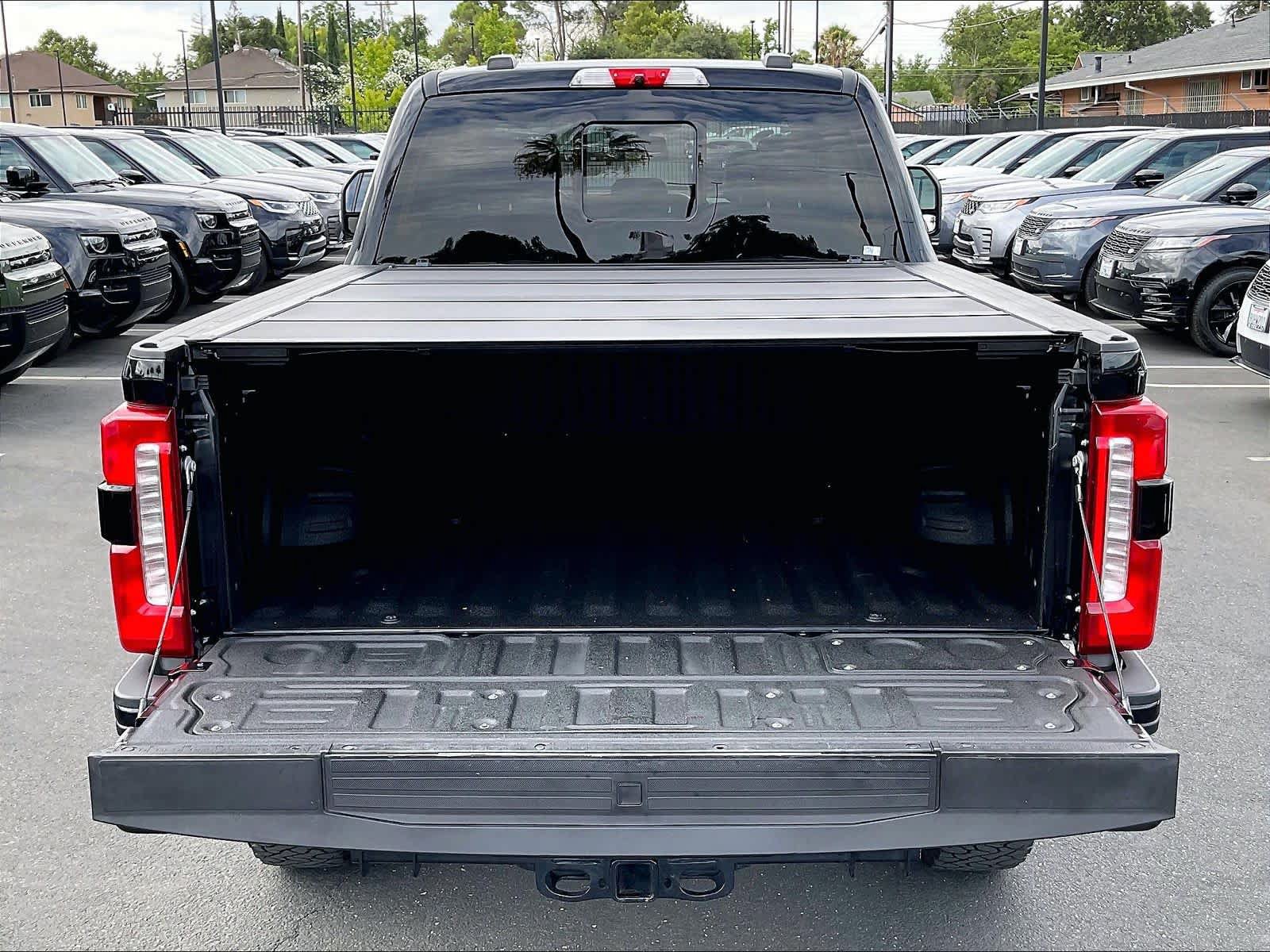 Used 2023 Ford F250 Lariat w/ Lariat Ultimate Package AWD/4WD image 39